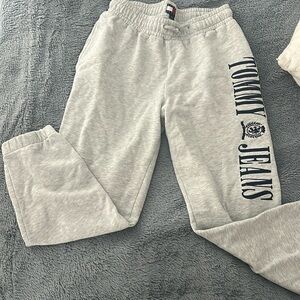 Tommy Jeans sweatpants. Women’s size medium